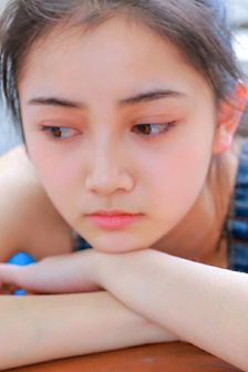 三个男人躁我一个好爽公交车上